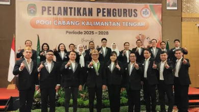 dr mikko uriamapas ludjen spog mkes depan 4 dari kiri resmi menakhodai pogi cabang kalimantan tengahnoviakalteng pos rTnlm