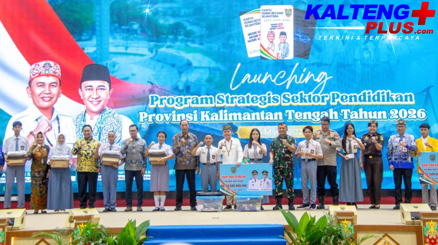 siswa terima bantuan pendidikan pemprov kalteng 1164036807